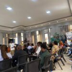 Goma : Dialogue intergénérationnel pour la paix – Jeunes et anciens unissent leurs voix pour un avenir commun